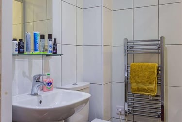 1 bed flat, Brookland Rd, Clarendon Park, Leicester, LE26BH - Image 3